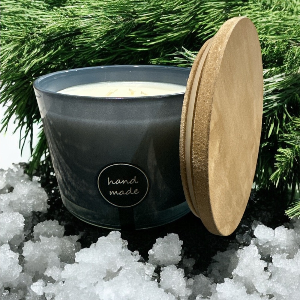 “SOLD “SUGARED SPRUCE & SEA SALT, SCENT UNLEASHED LLC LUXURY  SCENTED CANDLES